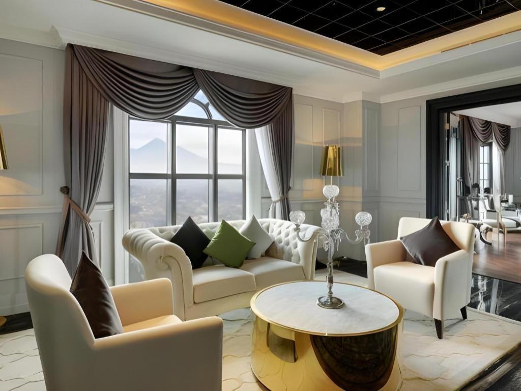 Lafayette Boutique Hotel Kejayan Luaran gambar