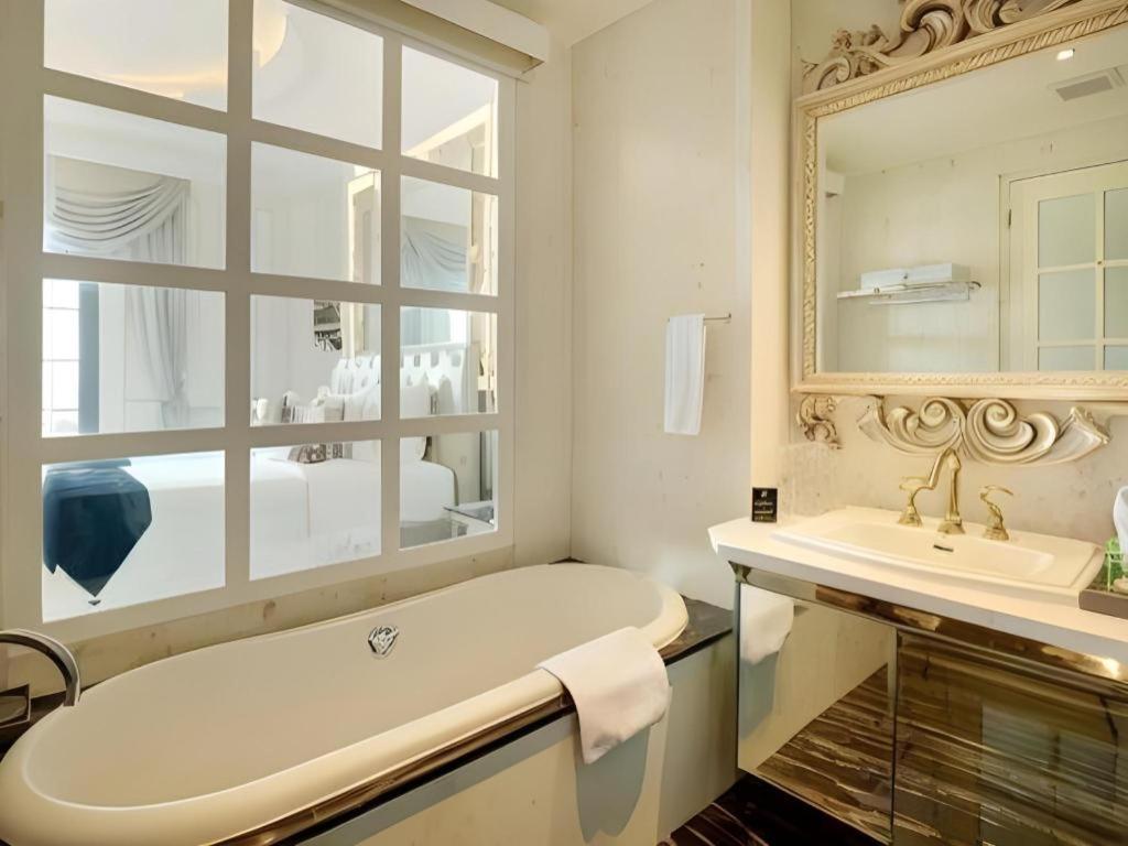 Lafayette Boutique Hotel Kejayan Luaran gambar